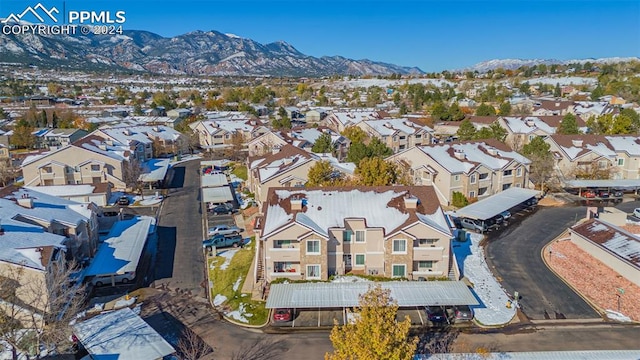 bird's eye view featuring a mountain view