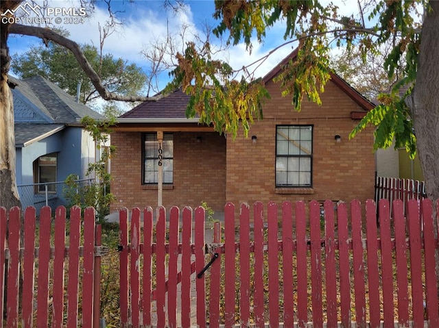 view of front of property