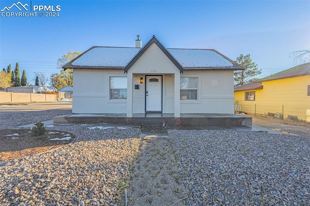 bungalow featuring covered porch