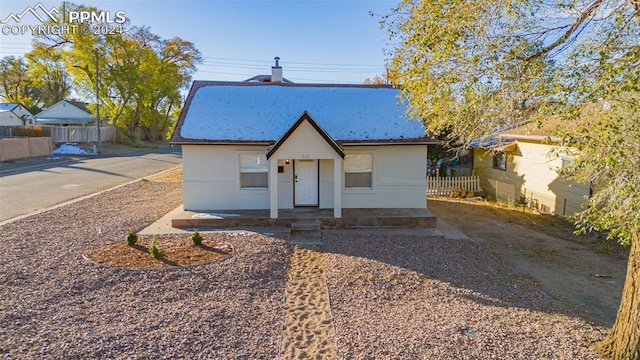 view of front of property