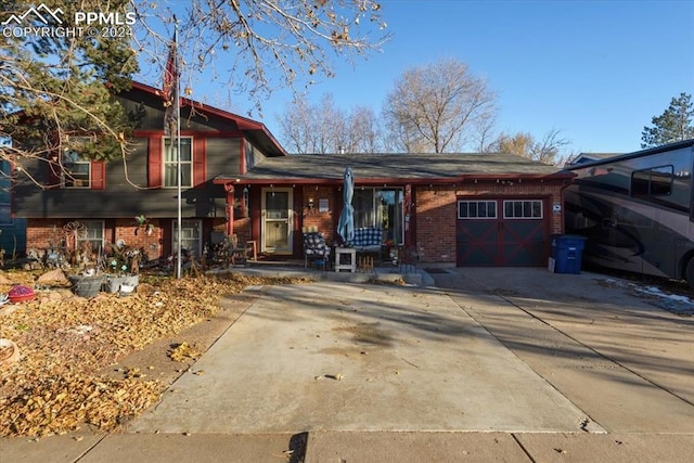 view of front of house with a garage