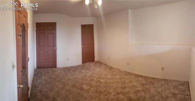 empty room with carpet