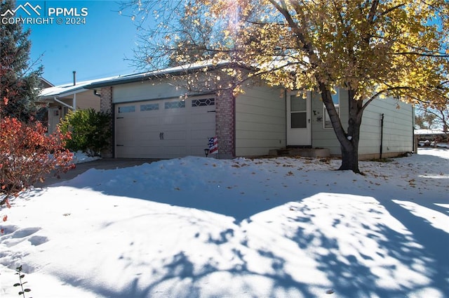 view of front facade with a garage