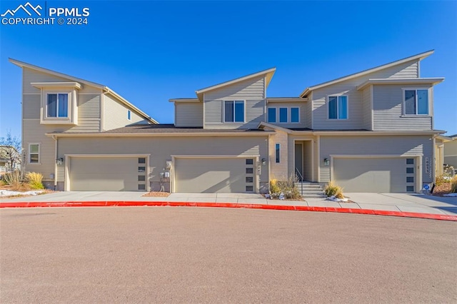 view of front of house featuring a garage