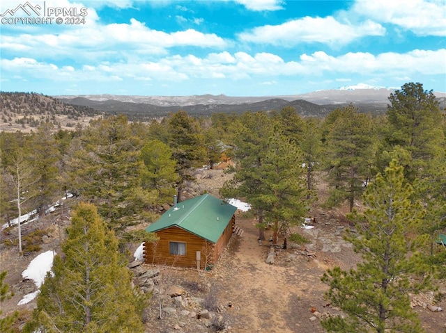 bird's eye view with a mountain view