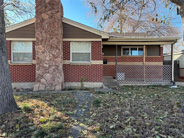 view of front of property