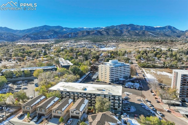 bird's eye view featuring a mountain view