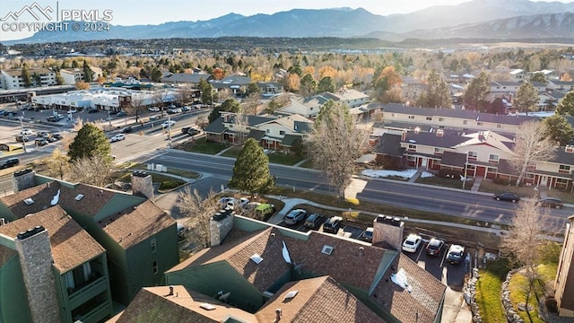 bird's eye view featuring a mountain view