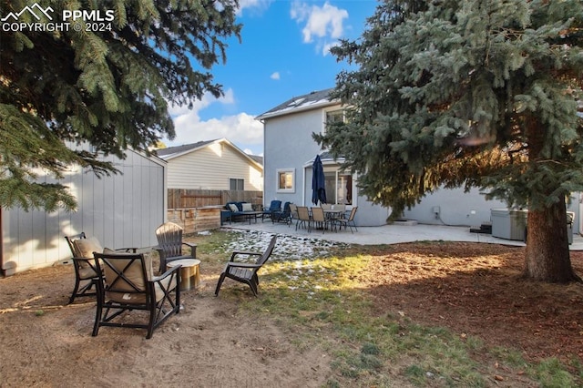 view of yard with a patio area