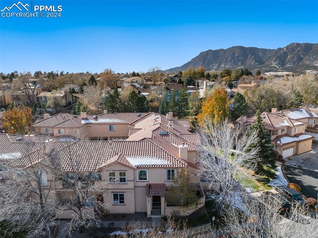 drone / aerial view with a mountain view