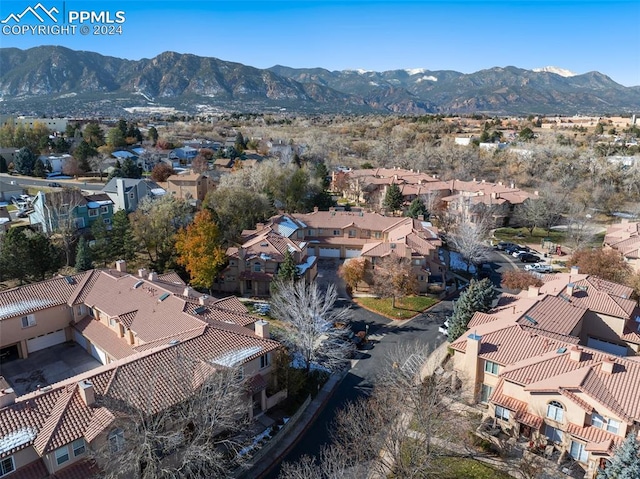 bird's eye view featuring a mountain view