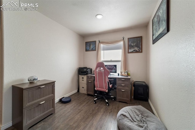 office area with dark hardwood / wood-style floors