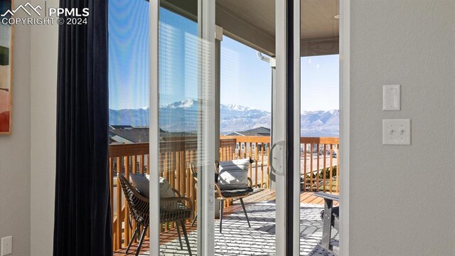 entryway with a mountain view