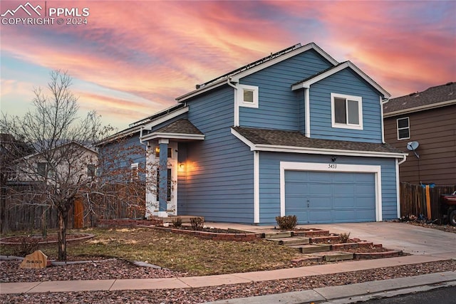 view of front property featuring a garage