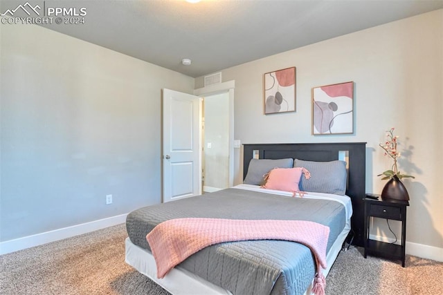 bedroom with carpet flooring