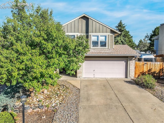 view of front of house featuring a garage