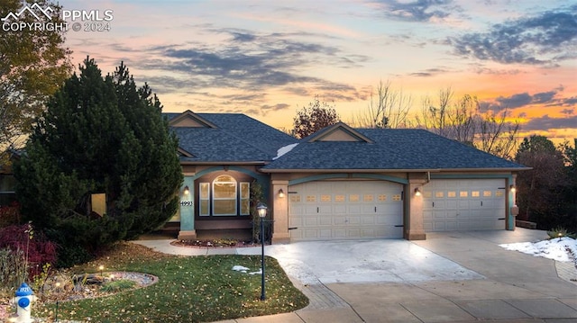 view of front facade featuring a garage