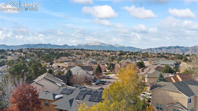 bird's eye view with a mountain view