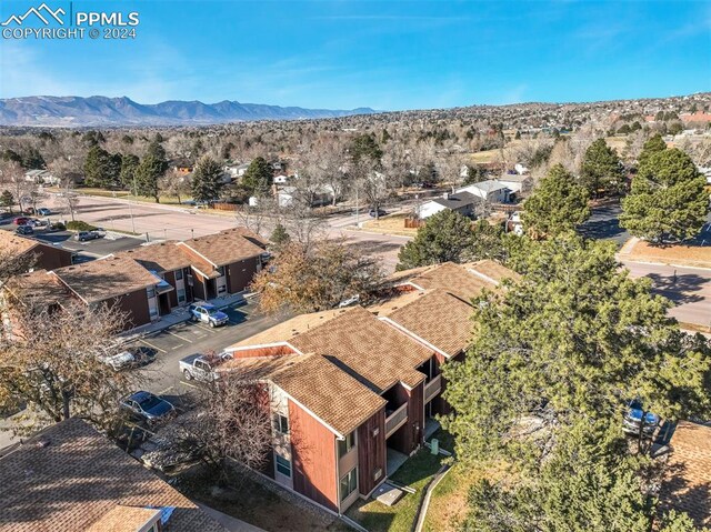 bird's eye view featuring a mountain view