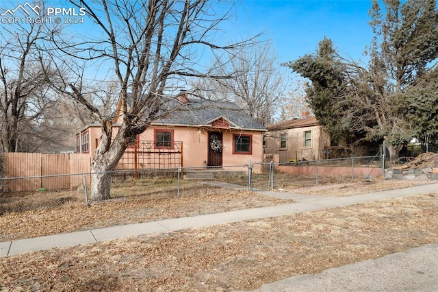 view of front of property