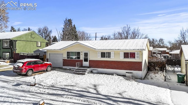 view of front facade with a garage