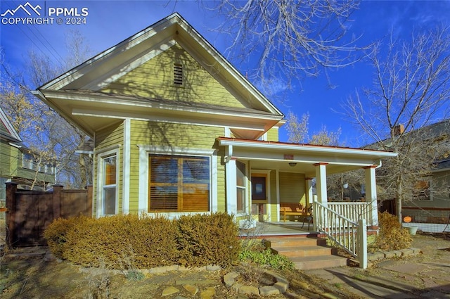 view of front facade featuring a porch