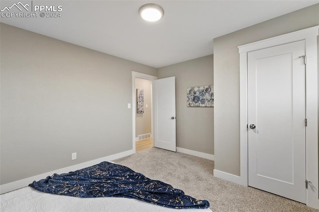 bedroom featuring carpet floors