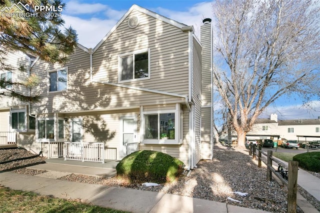 view of front of home featuring a porch