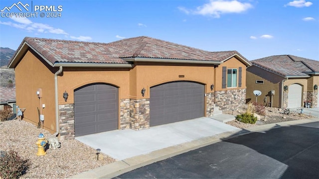 view of front facade with a garage