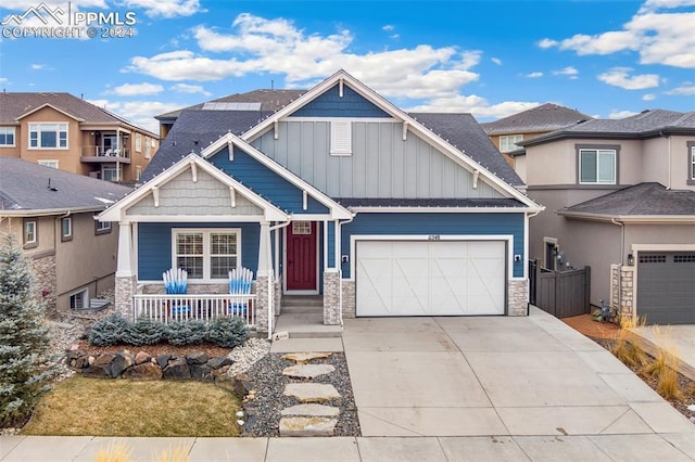 craftsman house featuring covered porch