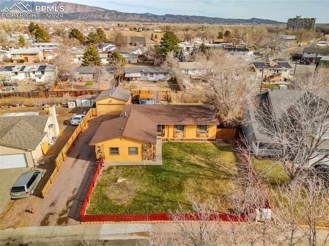 drone / aerial view featuring a mountain view