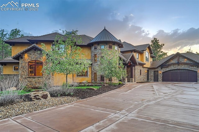 view of front of house featuring a garage