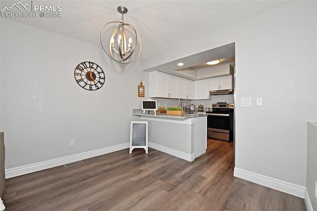 kitchen featuring kitchen peninsula, dark hardwood / wood-style flooring, stainless steel electric range oven, a textured ceiling, and white cabinets