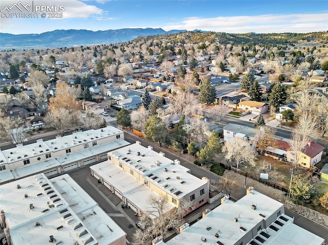 bird's eye view with a mountain view