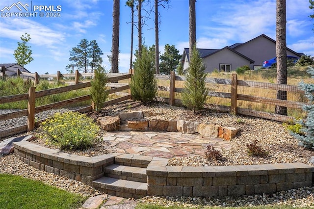 view of yard featuring a patio