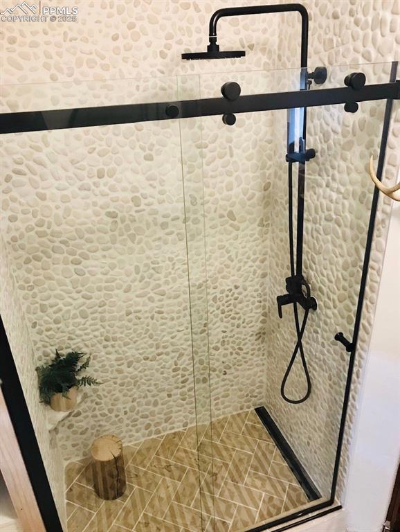 room details with tiled shower