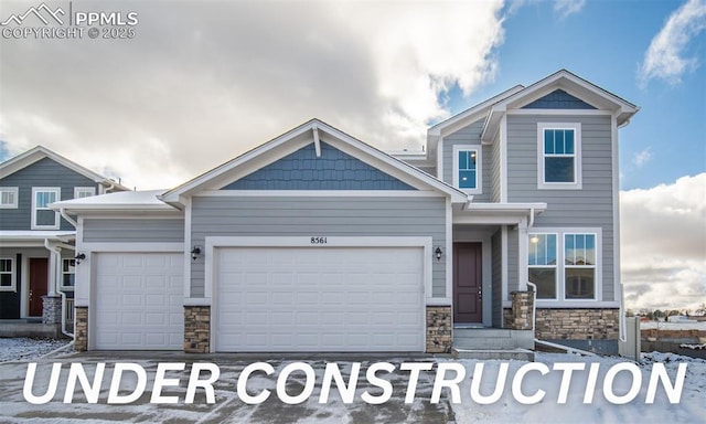 craftsman house featuring a garage