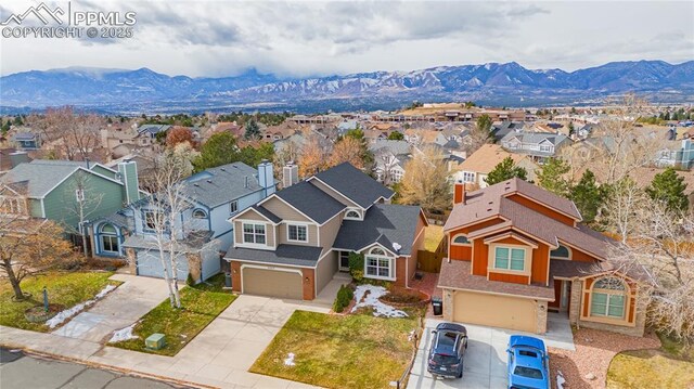 bird's eye view featuring a mountain view