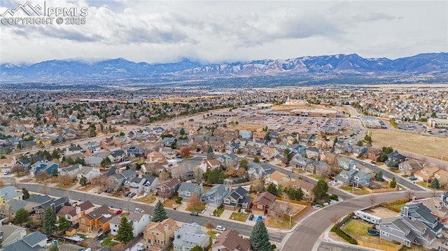 bird's eye view with a mountain view