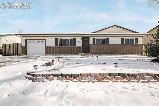 view of front facade featuring a garage