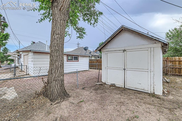 view of outbuilding