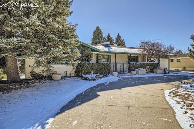 view of front of house featuring a porch