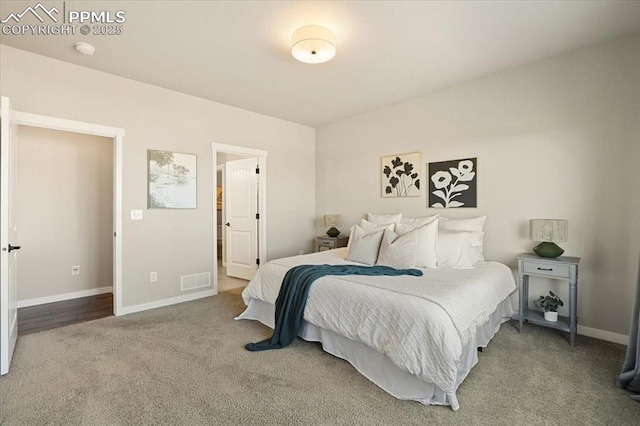 bedroom with carpet flooring