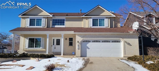 view of front facade with a garage