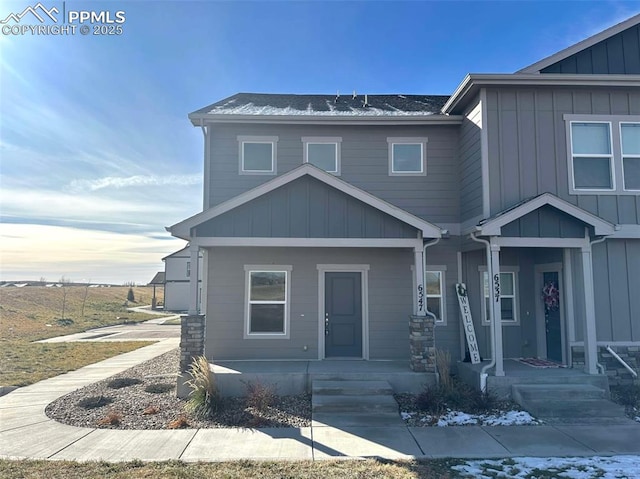 view of front of house with covered porch