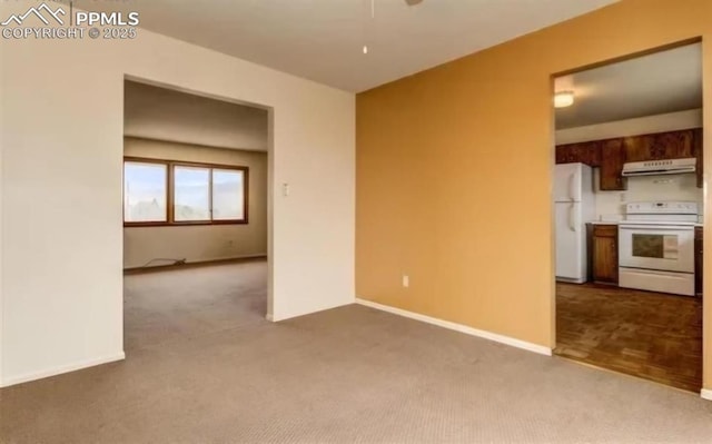 empty room with carpet