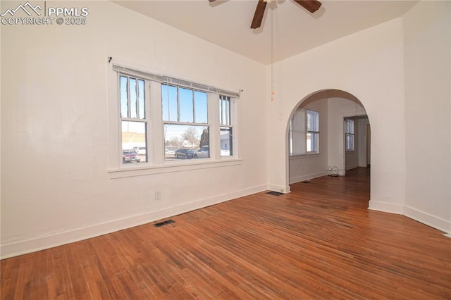 unfurnished room featuring wood-type flooring and ceiling fan