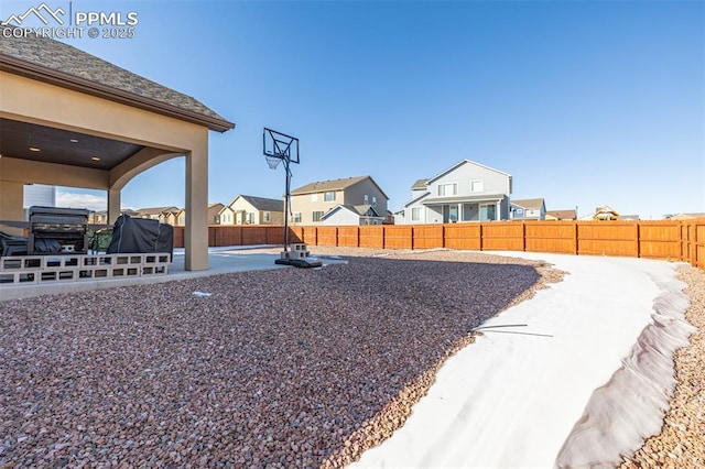 view of yard featuring a patio area