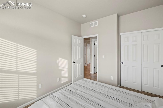 bedroom featuring a closet