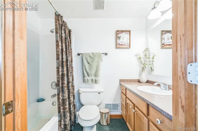 full bathroom featuring shower / bathtub combination with curtain, vanity, and toilet